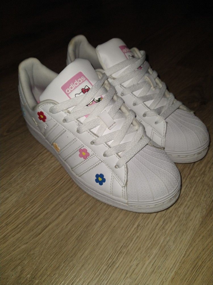 Girl's Adidas Shoes Size 5