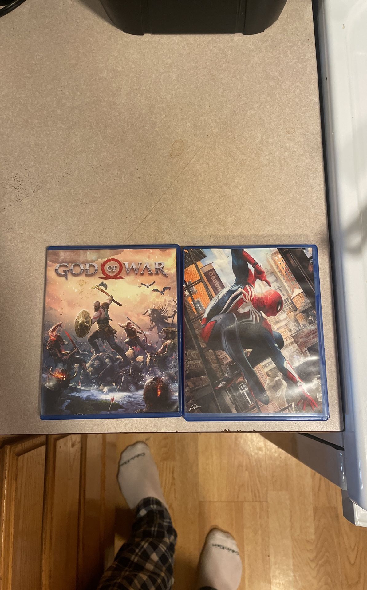GOW + Spiderman Ps4