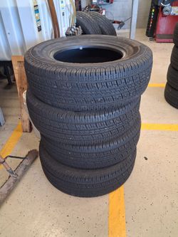 Light truck tires lt265/70R17
