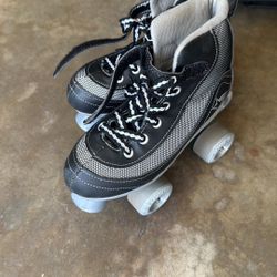 (Roller Derby) Roller Skates SIZE 3