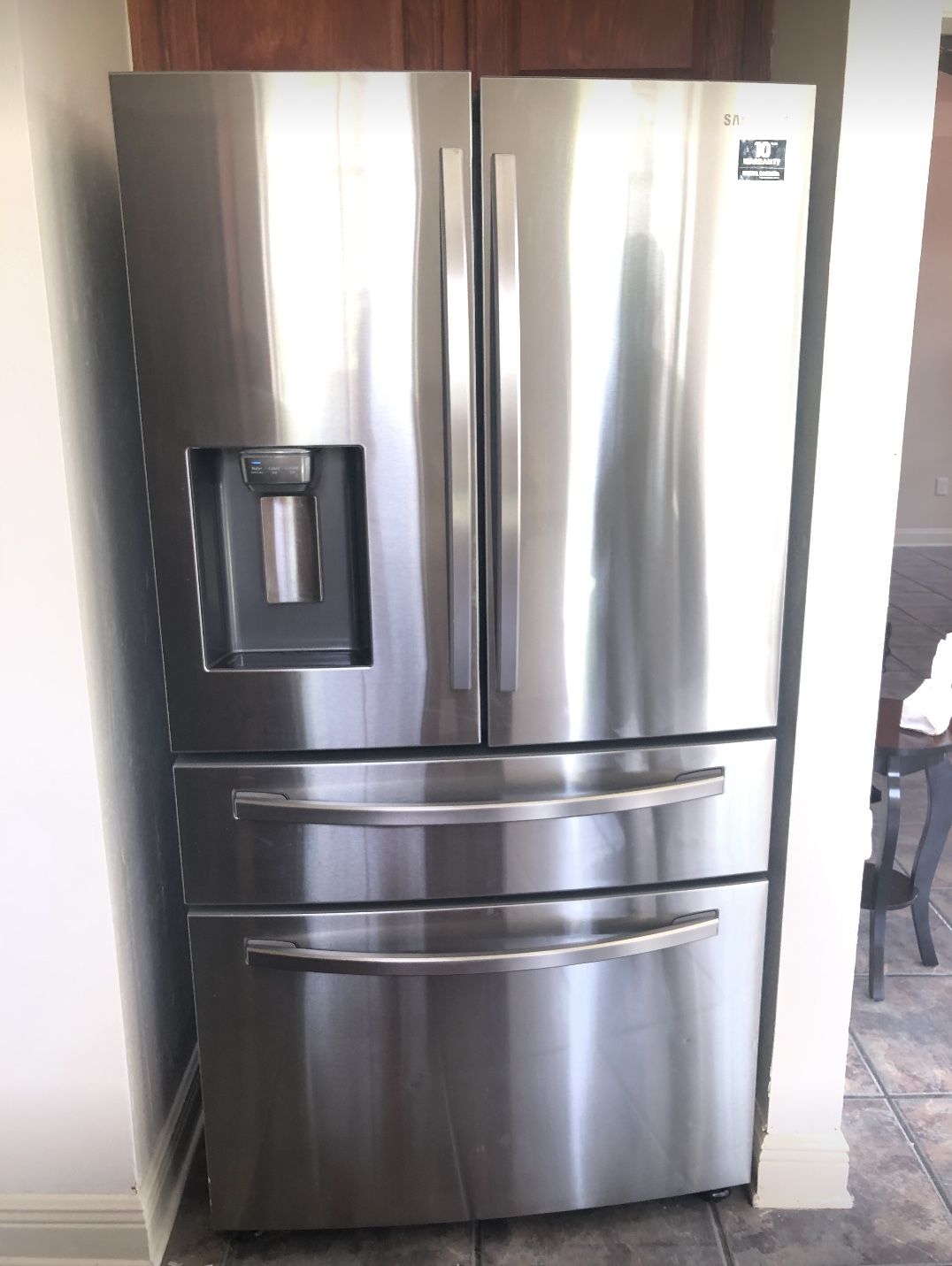 Samsung Fridge (Still Has Warranty / Check Description )