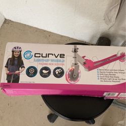 Curve Light Up Wheel, Folding Kick Scooter