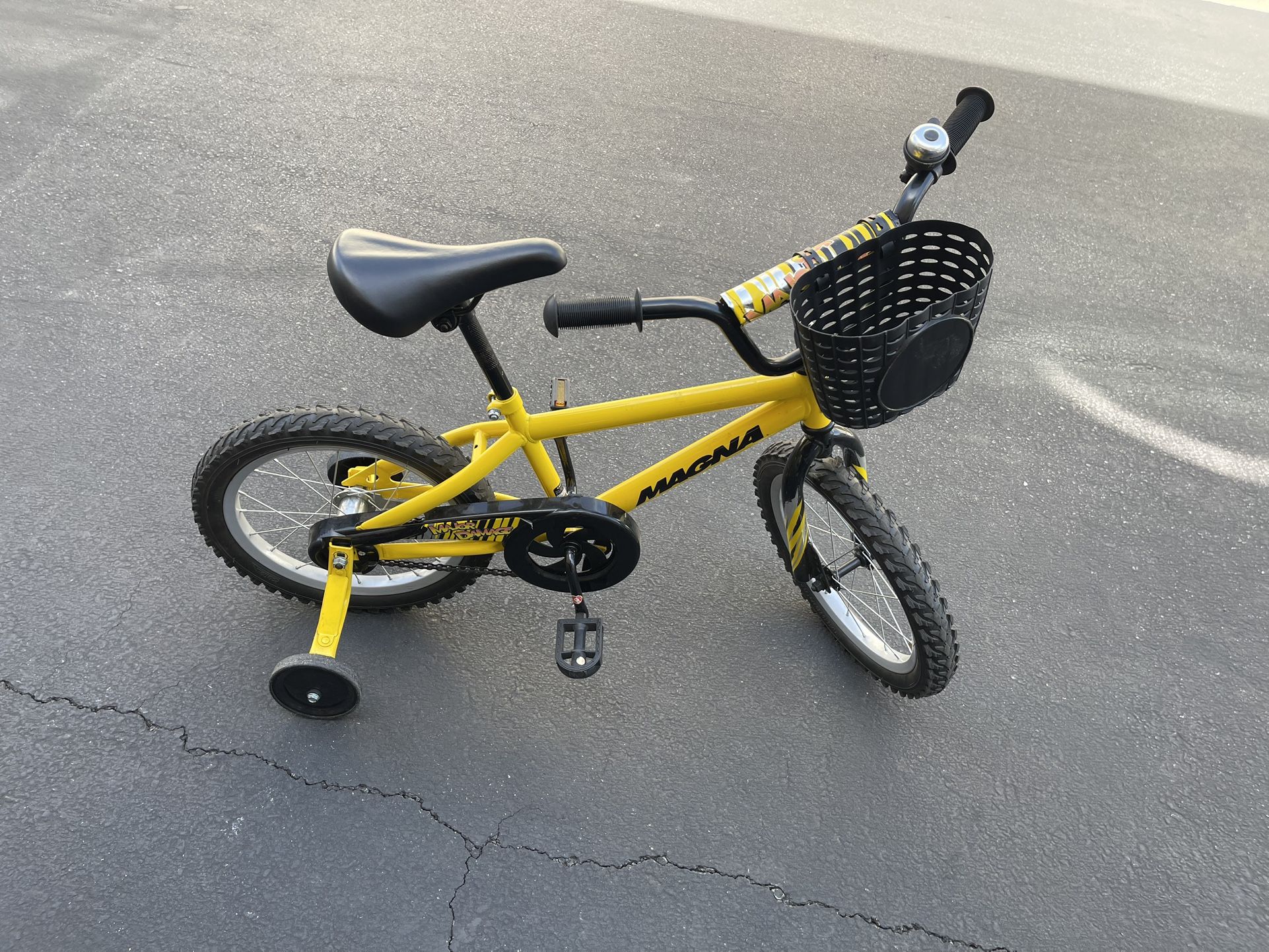 Toddler bike. It's not free, how much do you offer?