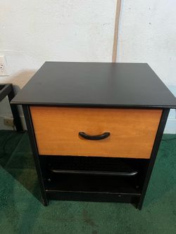 Night Stand (Modern) / End Table