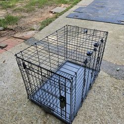 Medium Metal Foldable Dog Crate Like New 