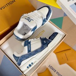 best quality rep LV sneakers  size4-11