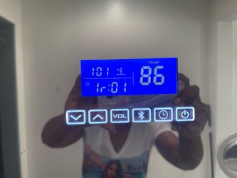 Bluetooth mirror speaker