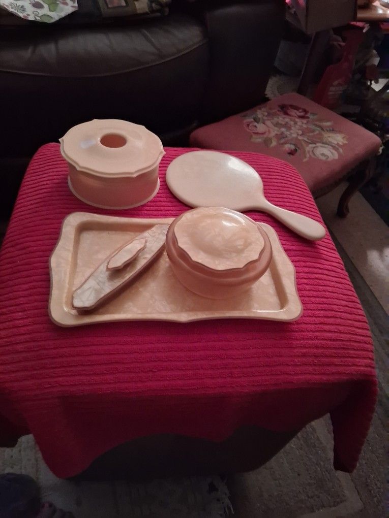 ANTIQUE CELULOID DRESSER SET 5 PIECES!
