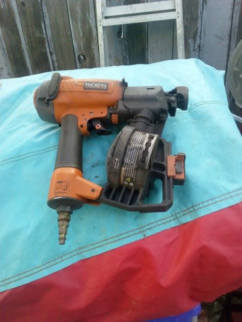 Ridgid Nail Gun 