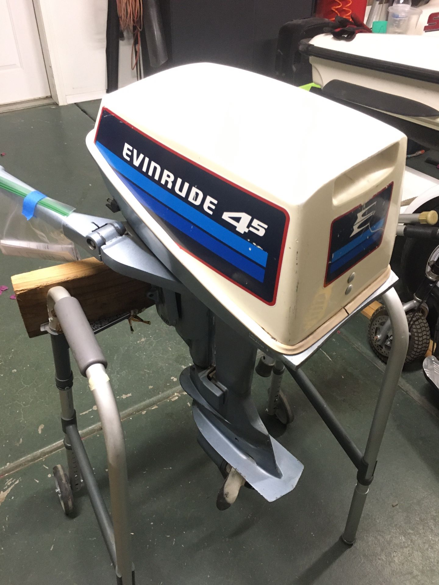I 4 1/2 hp Evinrude outboard motors