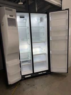 Whirlpool Side-by-Side Refrigerator Black