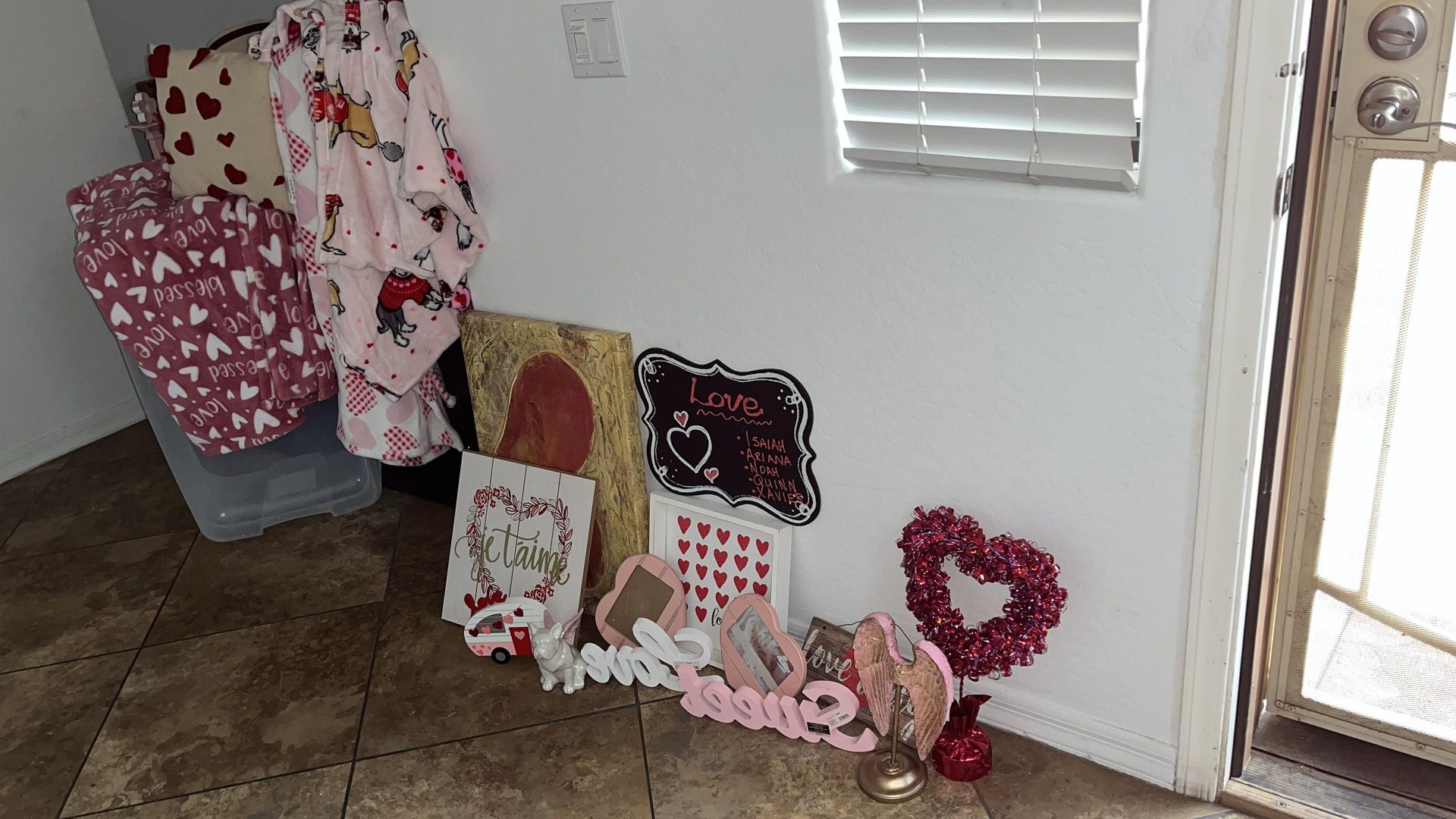 Valentine’s Day Decorative Lot