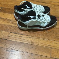 Jordan Low Top 11s