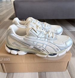 Men's ASICS GEL-NYC 2055 Shoes - Cream Dolphin Grey - size 8, 9, 9.5, 10