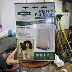 PLASTIC PET DOOR PetSafe