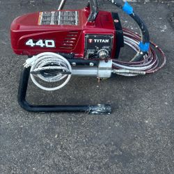 TITAN  IMPACT. 440 ELECTRIC AIRLESS SPRAYER ( No Hose .No Gun).Price Is Negotiable .