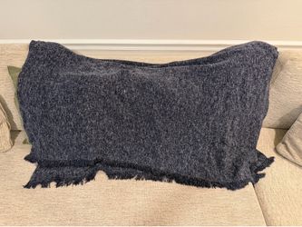 Navy blue throw blanket