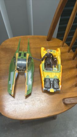 Star Wars attack of the clone vehicles with action figure