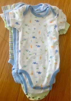 Lot 8 Newborn Onesies