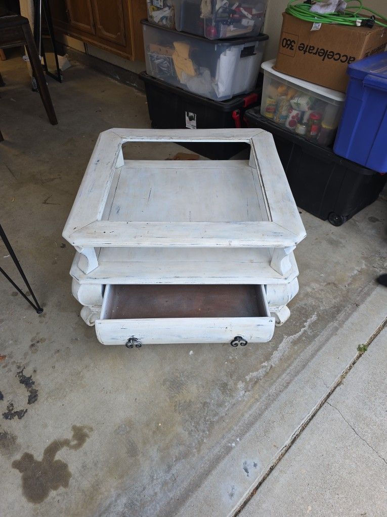 Coffee Table Shabby chic alright