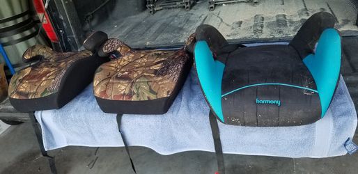 3 booster safety seats