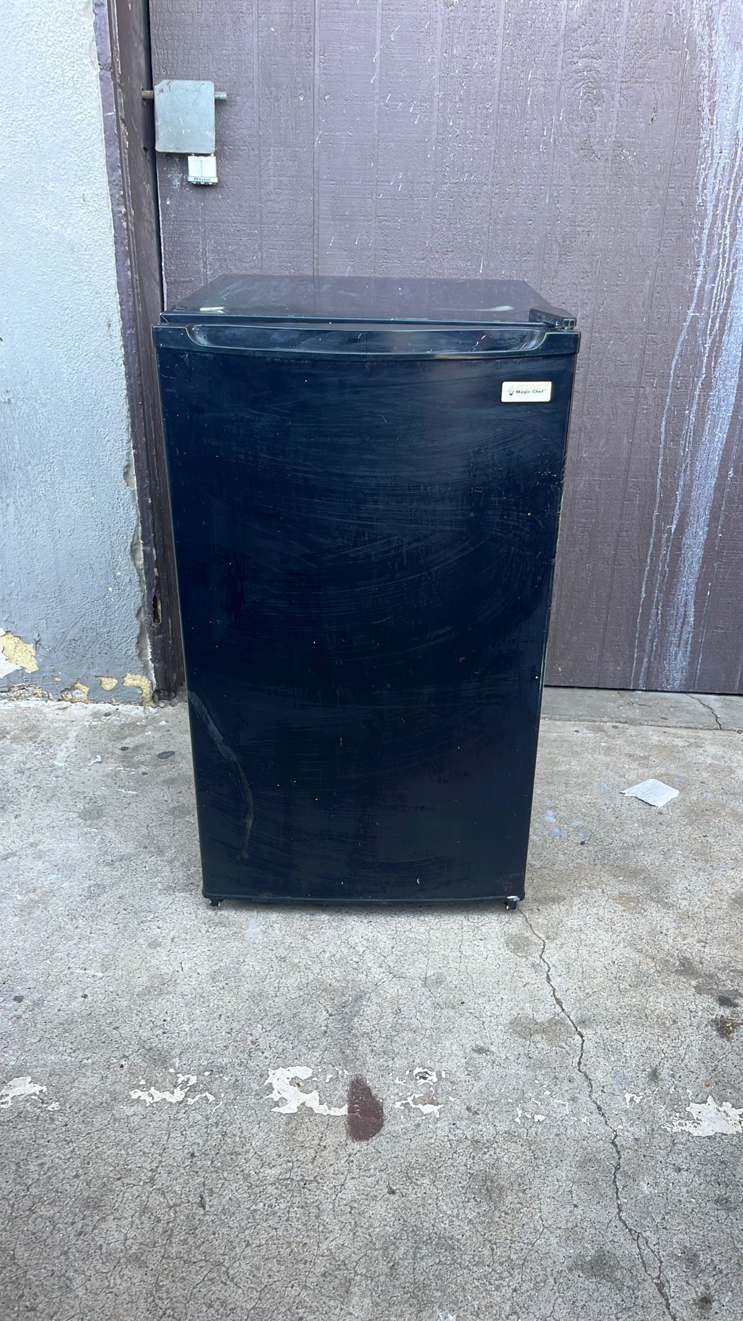 Mini Fridge 