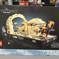 LEGO Star Wars: The Phantom Menace Mos Espa Podrace Diorama 75380