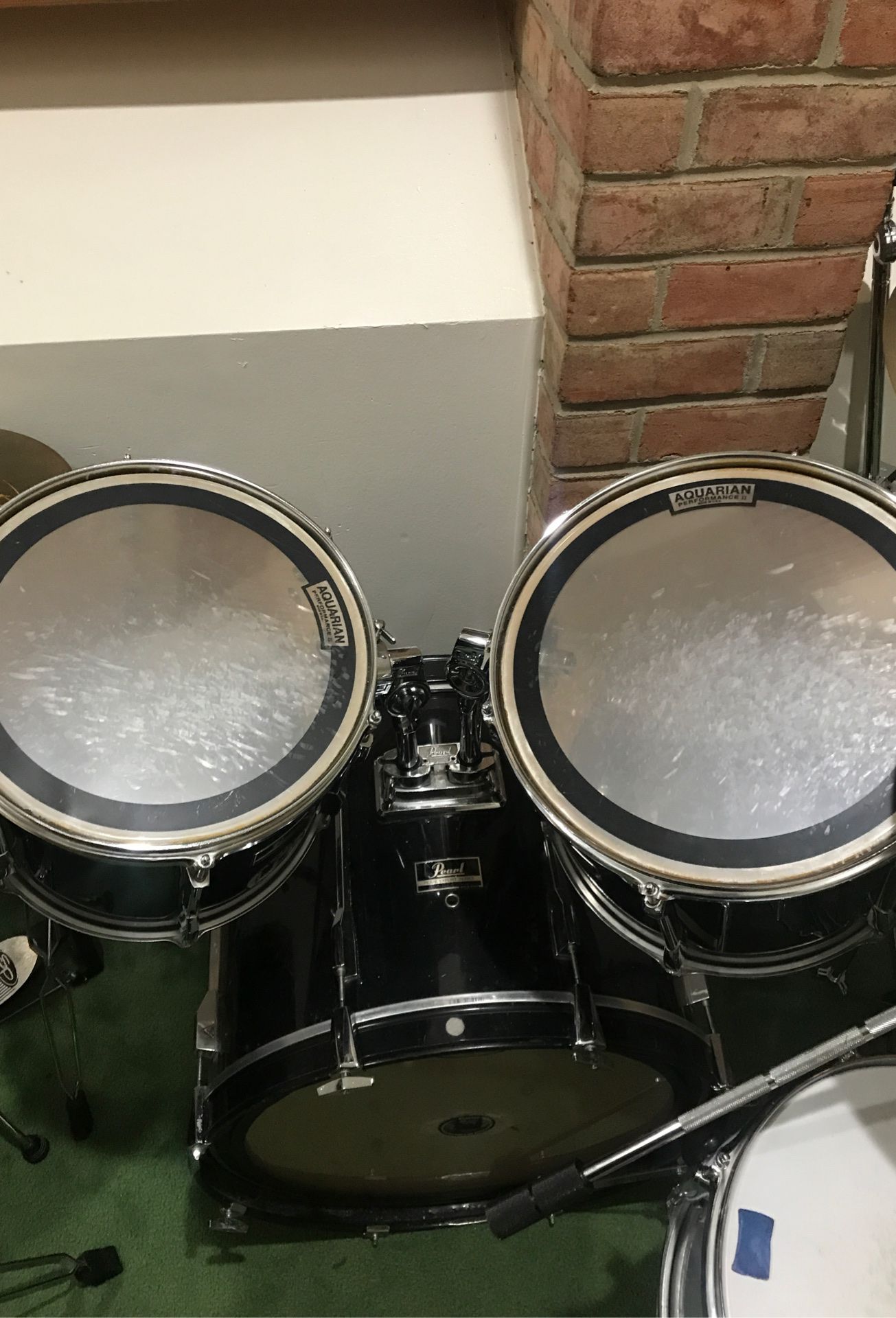 Pearl Black drums