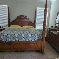 5 piece All Wood King Size 4 Post Bedroom Set