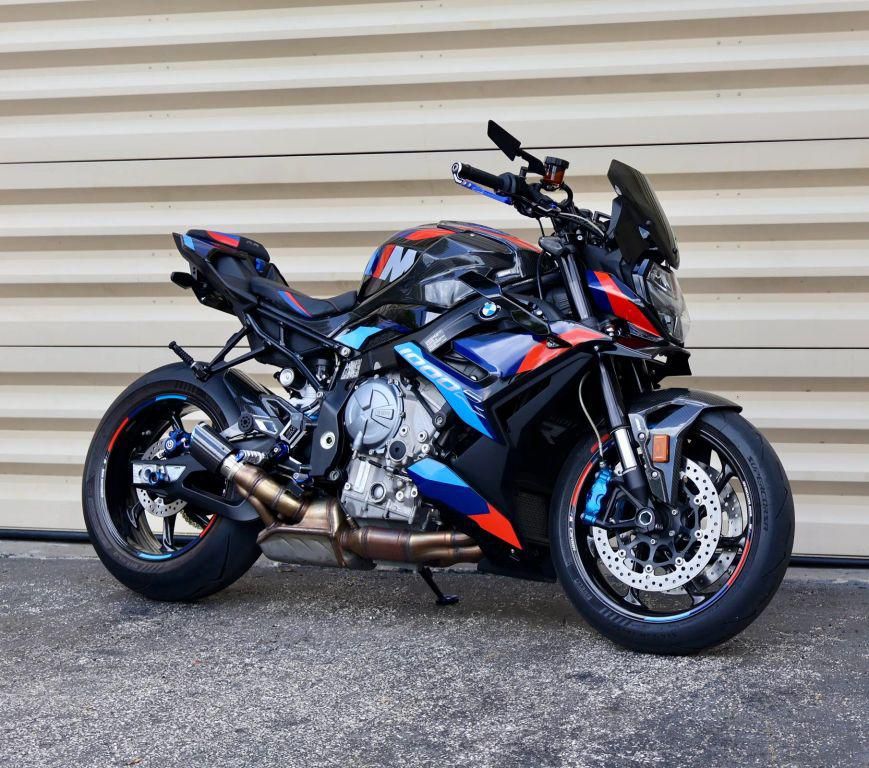 2023 BMW M 1000 R