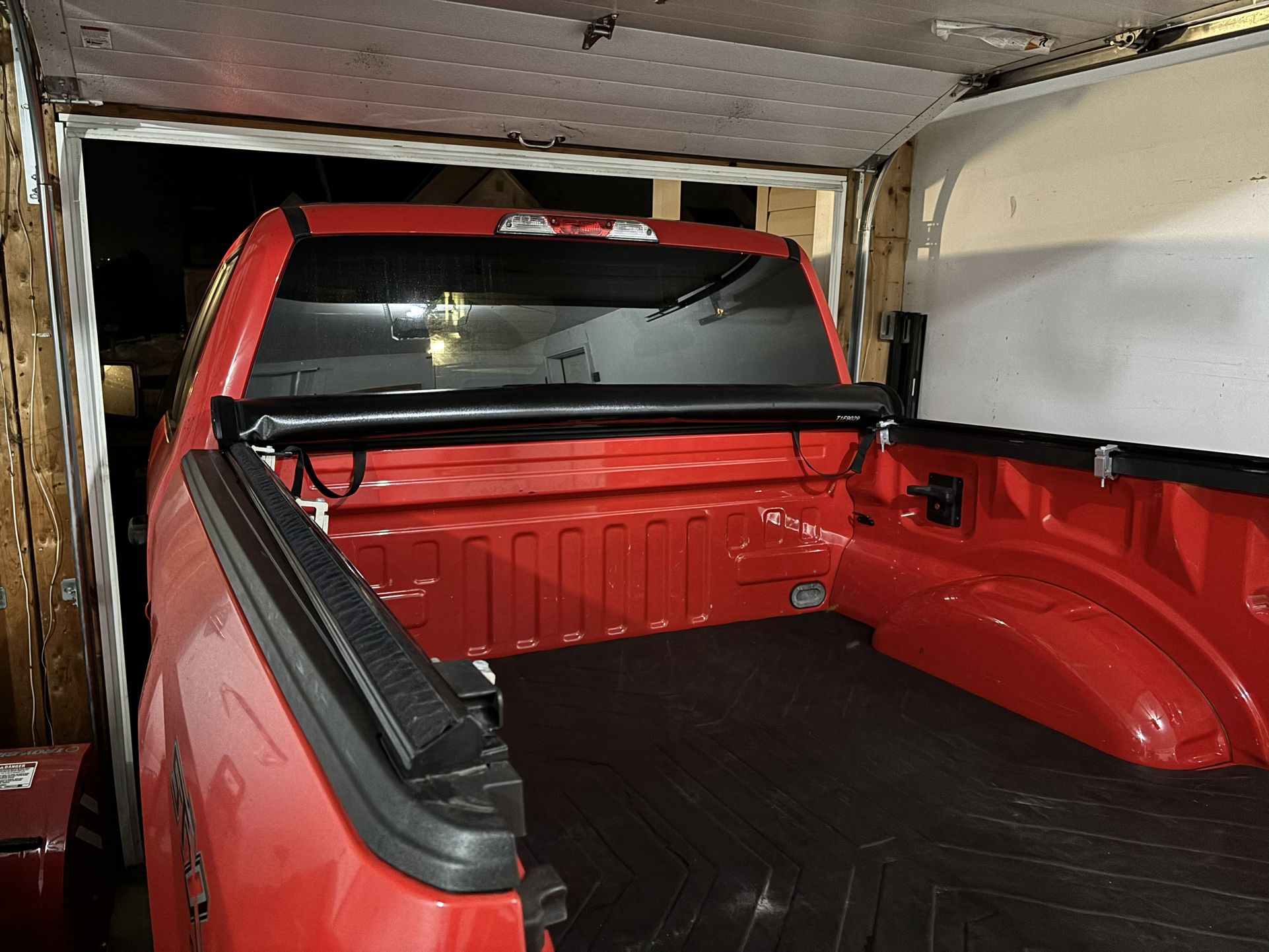 2015-2020 Tyger T1 Roll Up Cover