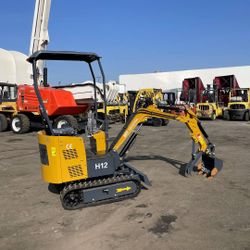 Mini Excavator 2023 Agt Mini Excavator Brand New 1-Ton H12 AGT Mini Excavator Briggs and Stratton Engine Operating Weight 2645Lbs   NEW 2023 1-Ton H12