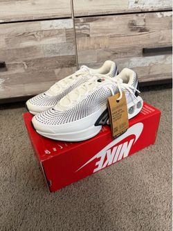 Nike Air Max DN White/Photon Dust/Black size 8.5