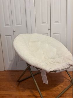 White Fuzzy Saucer Chair