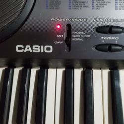 Like New Keyboard Everything Is In Top Good condition and works great.
