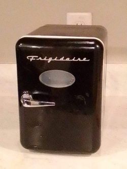 Mini refrigerator