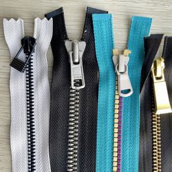 4 Zippers Assortment Of Colors & Sizes