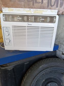 Window A/C unit