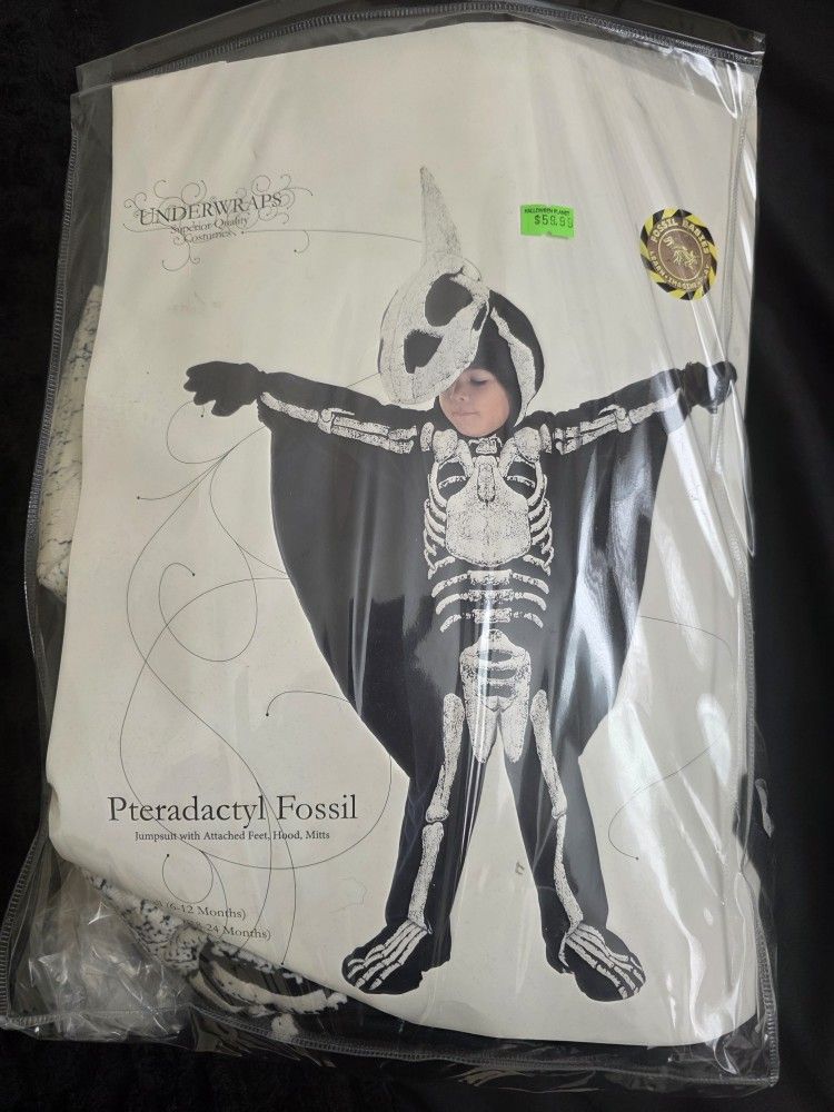 Halloween Costume. Size 4-6