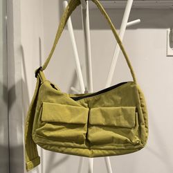 Green Shoulder Bag – Minimal Everyday Bag