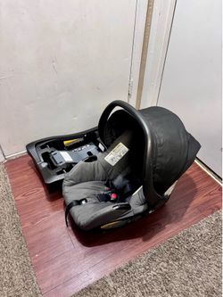 Infant car seat like new