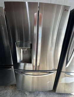 Deal: LG 3‑Door Stainless Fridge w/ Dispenser – Clean & Ready