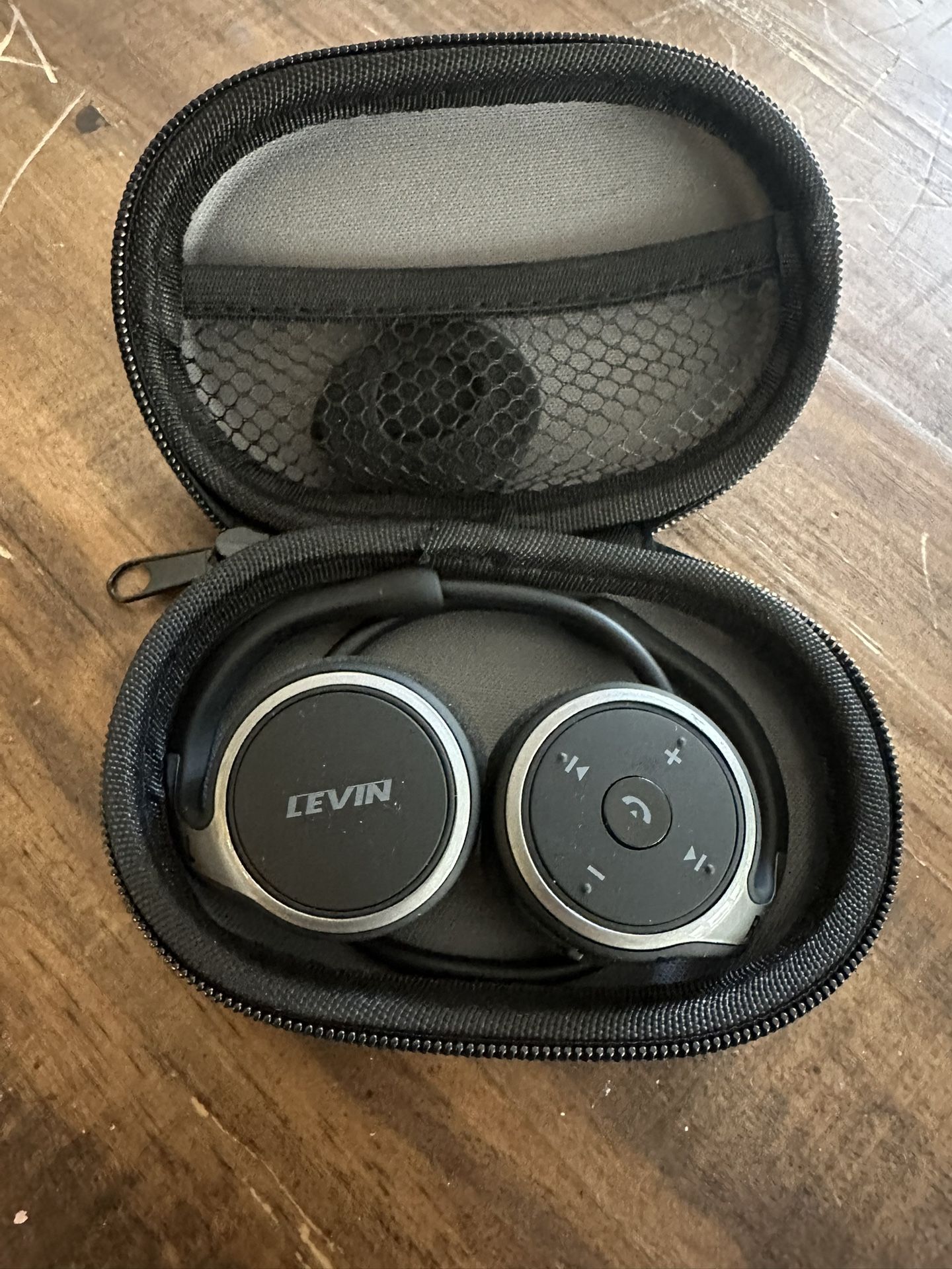 Levin Bluetooth Headphones
