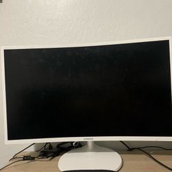 Samsung 27in White Curved Display 