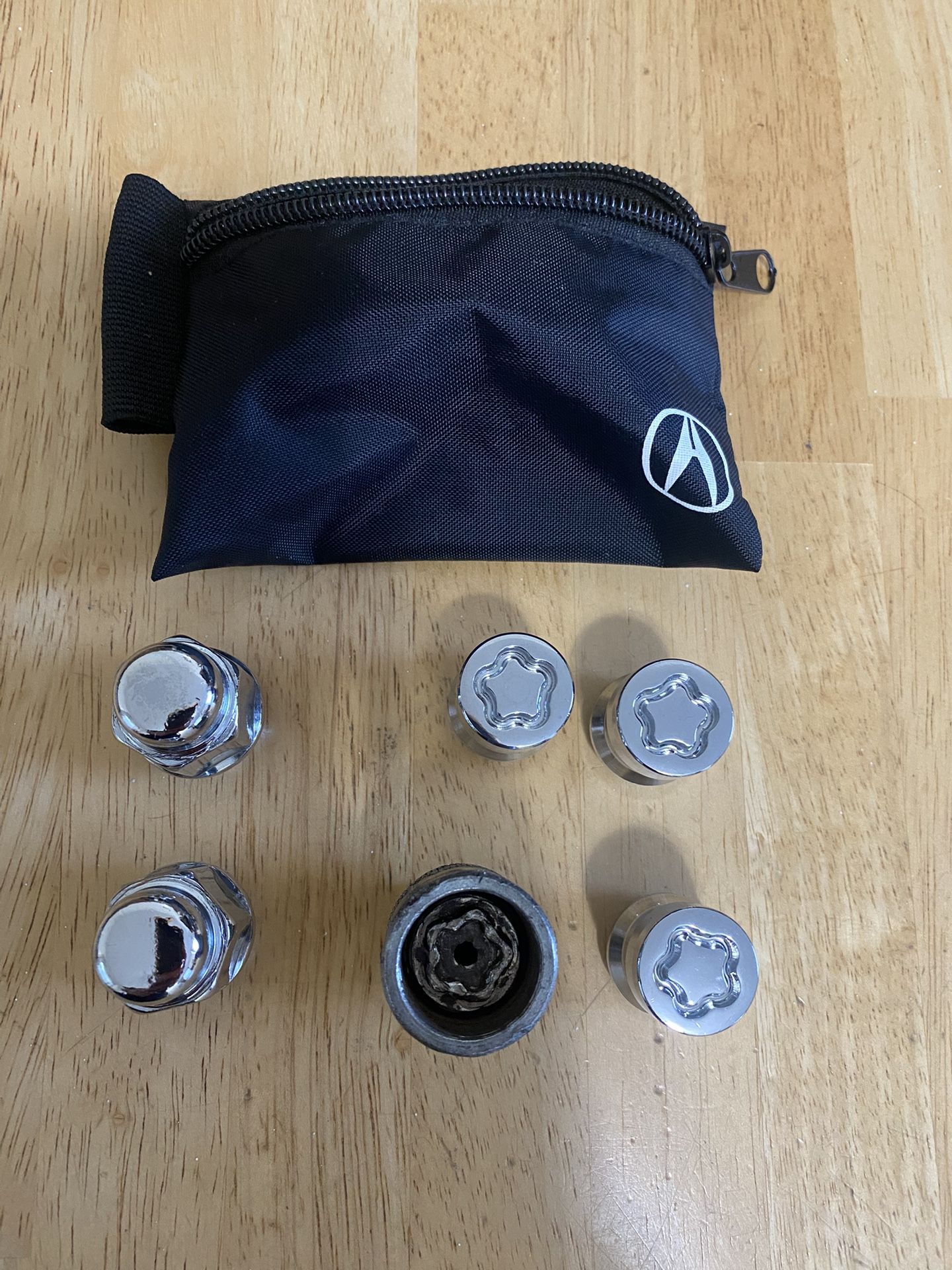 Partial Wheel Lock Set, Acura TSX 2008.