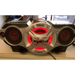 SONY XPLOD CD / RADIO / CASSETTE / MP3 INPUT BOOMBOX CFD-G700CP 