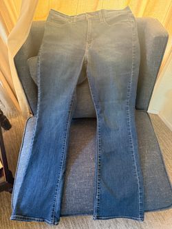 Levi’ Women’s Size 31 Waist