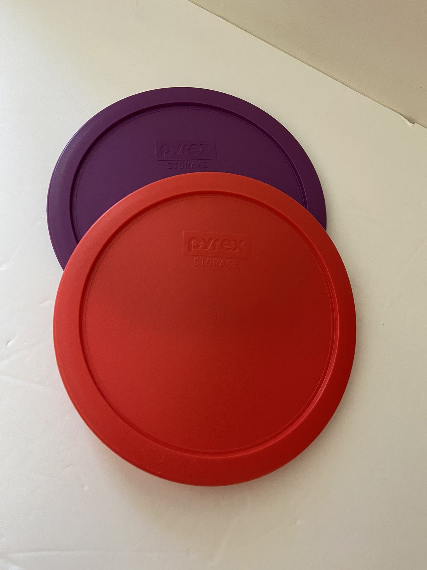 Pyrex 7402-PC Red/Purple Round Storage Replacement Lid Cover fits 6 & 7 Cup 7" Dia. Round (2-Pack)