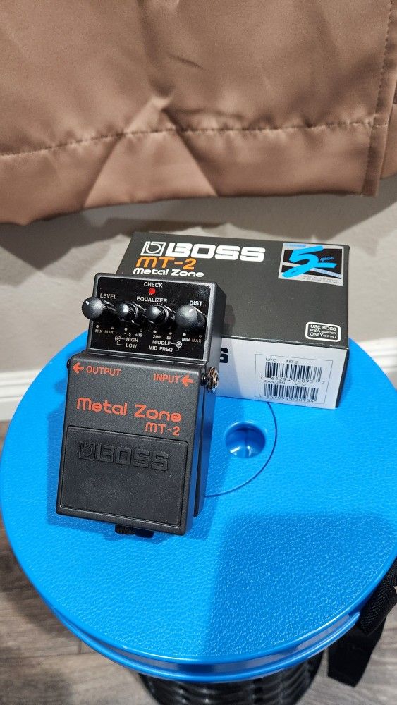 Boss MT-2