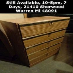 Dresser Chest Of Drawers AND LOTS MORE